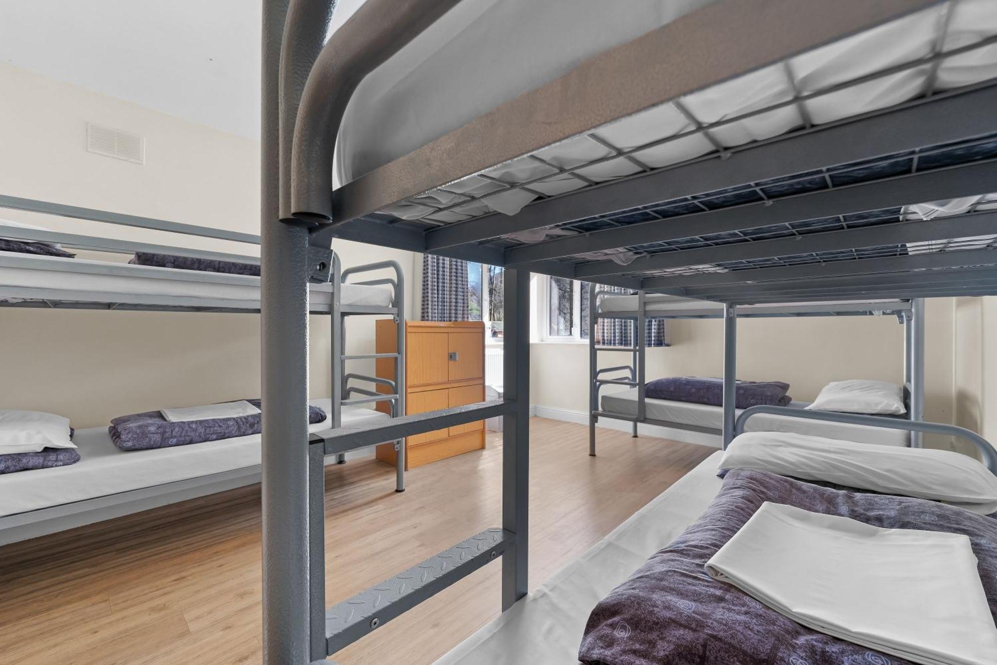 לארה Glendalough International Youth Hostel מראה חיצוני תמונה