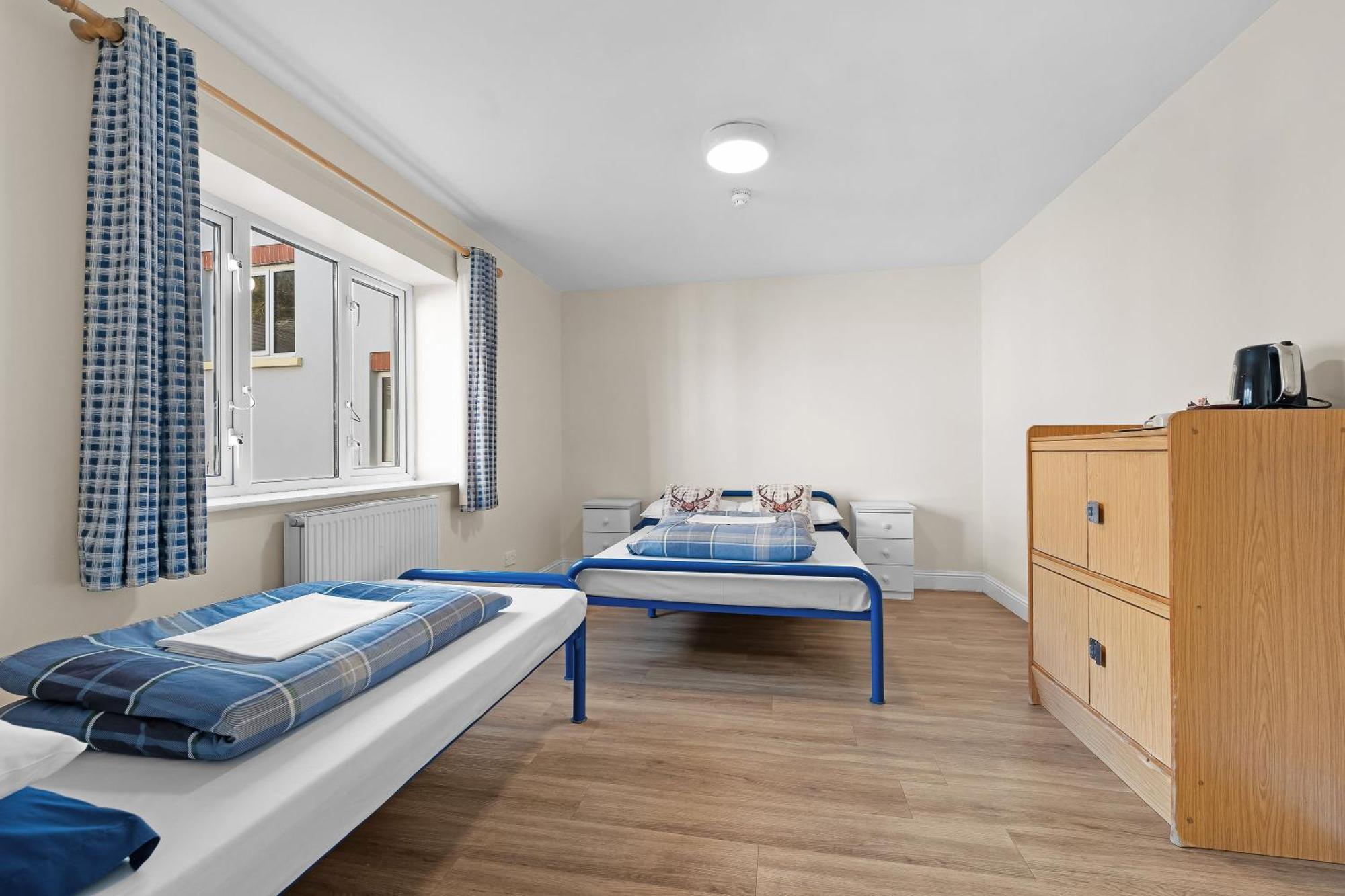 לארה Glendalough International Youth Hostel מראה חיצוני תמונה