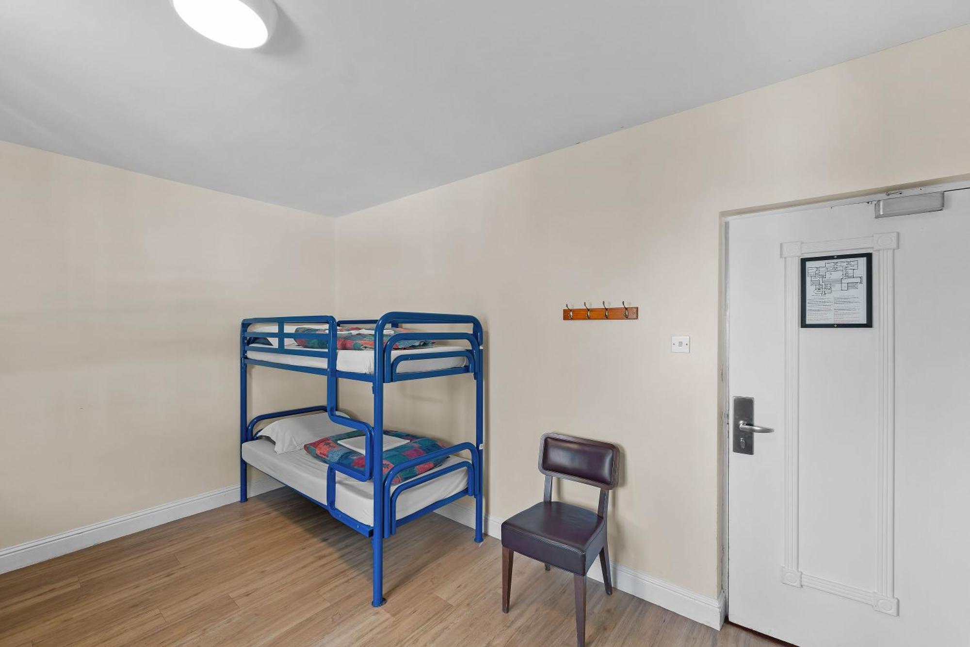 לארה Glendalough International Youth Hostel מראה חיצוני תמונה